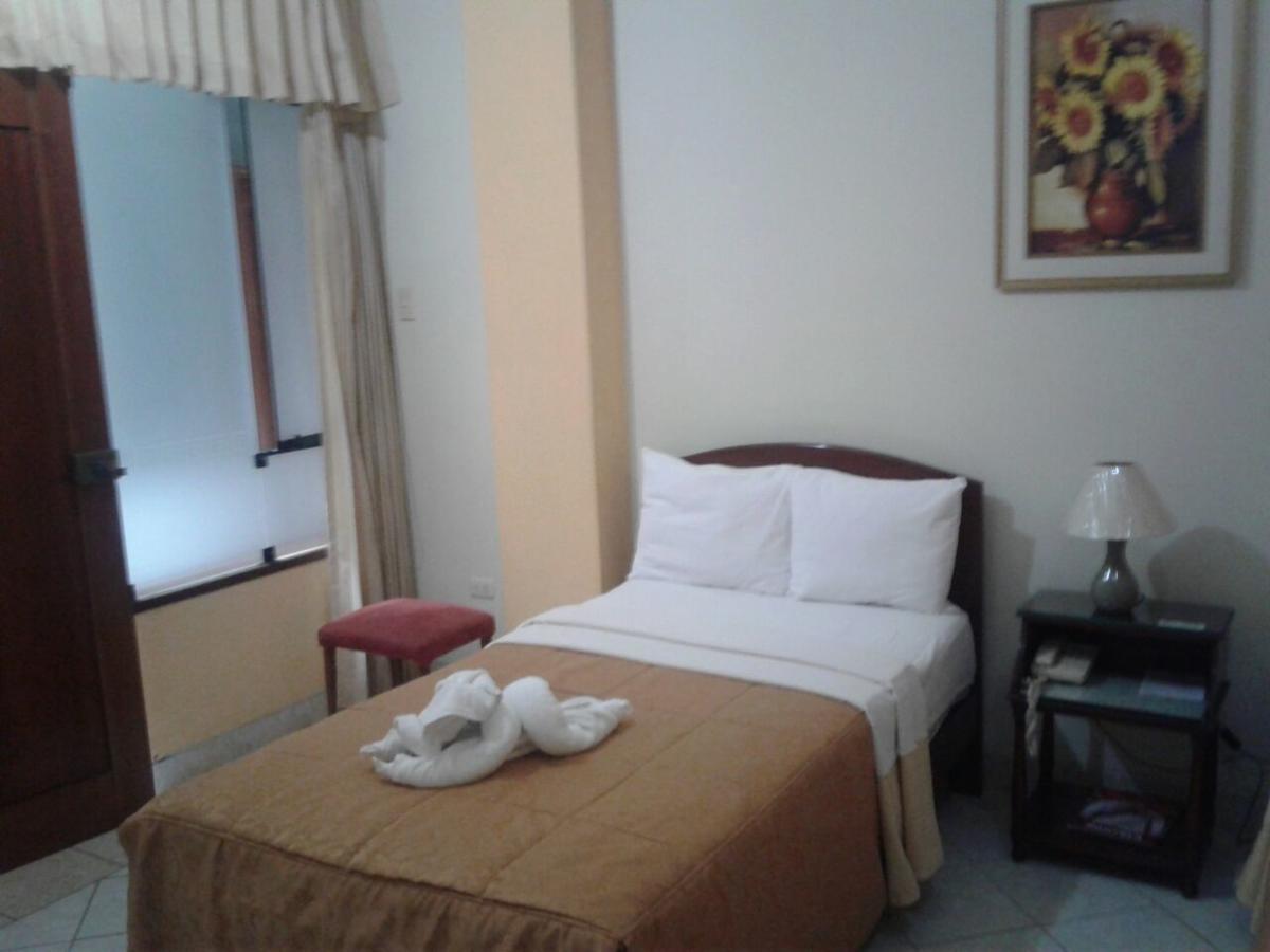 Hotel Plaza Bolognesi 344 Trujillo Zewnętrze zdjęcie